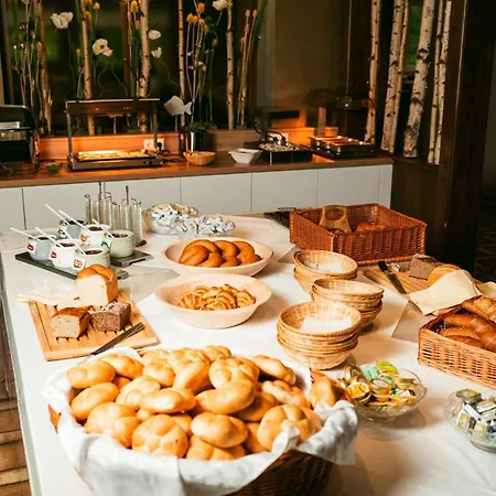 Familien-sporthotel Florianihof 酒店 3*